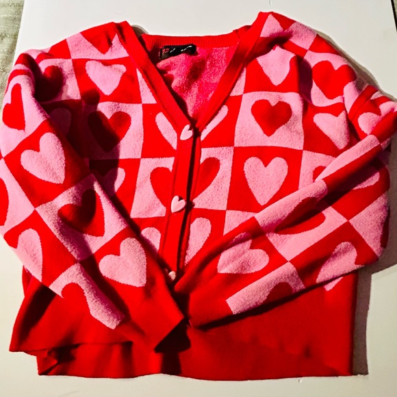 Women’s Pink and Red Heart sweater size Medium - Picture 2 of 3